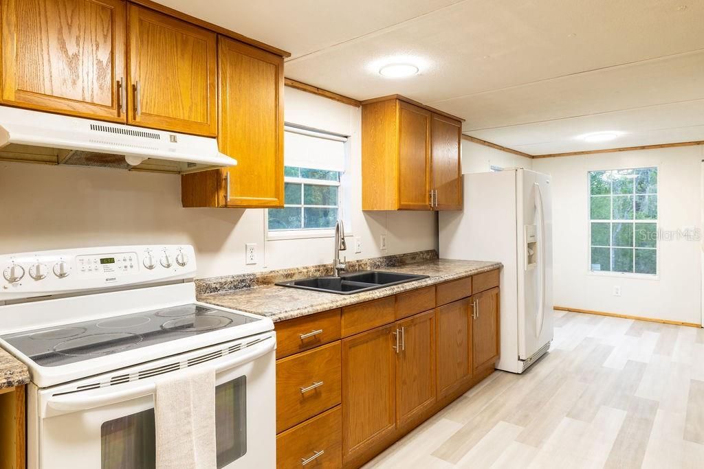 En Venta: $164,900 (3 camas, 2 baños, 1296 Pies cuadrados)