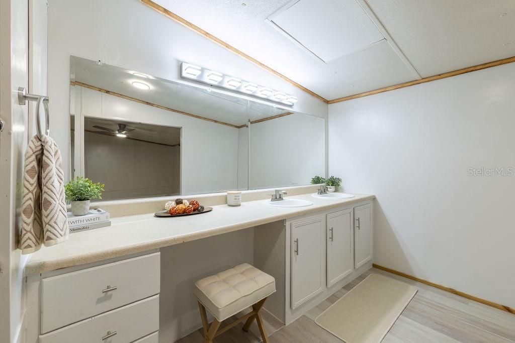 En Venta: $164,900 (3 camas, 2 baños, 1296 Pies cuadrados)