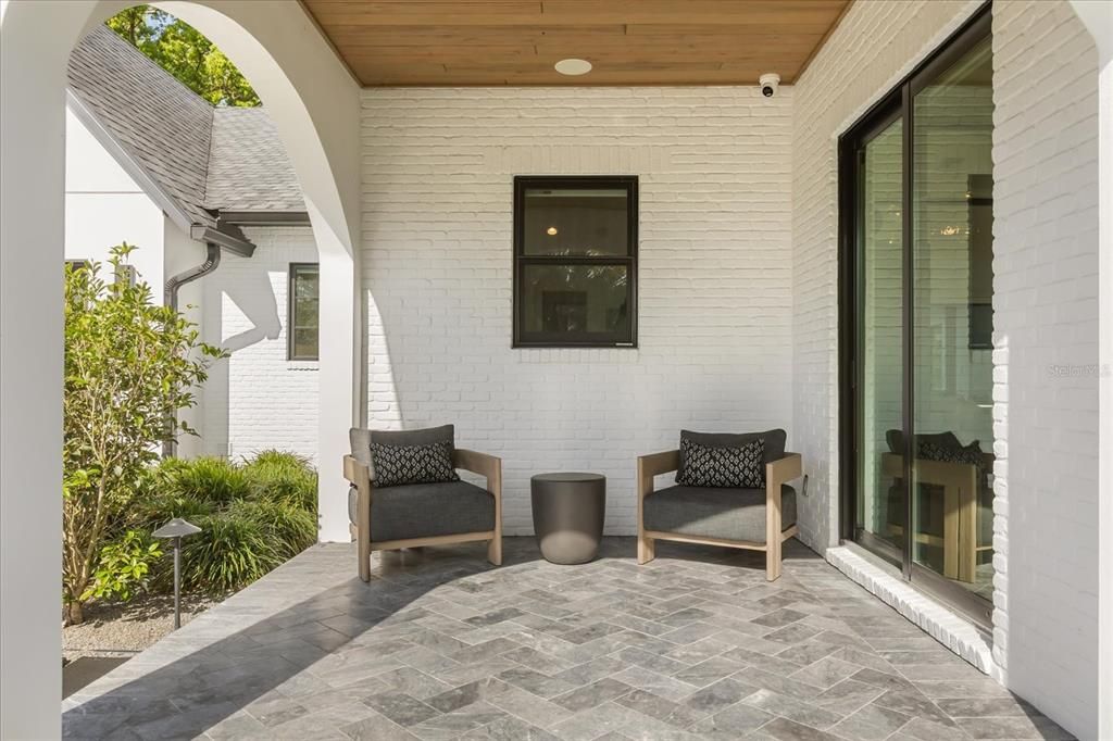 For Sale: $4,285,000 (4 beds, 5 baths, 4066 Square Feet)