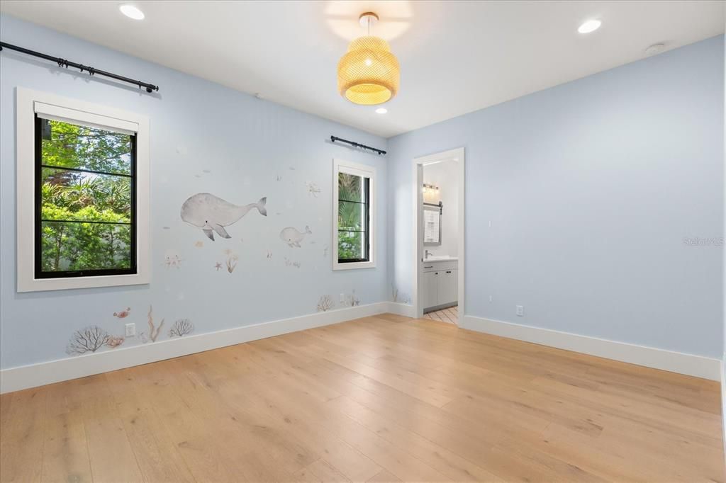 For Sale: $4,285,000 (4 beds, 5 baths, 4066 Square Feet)
