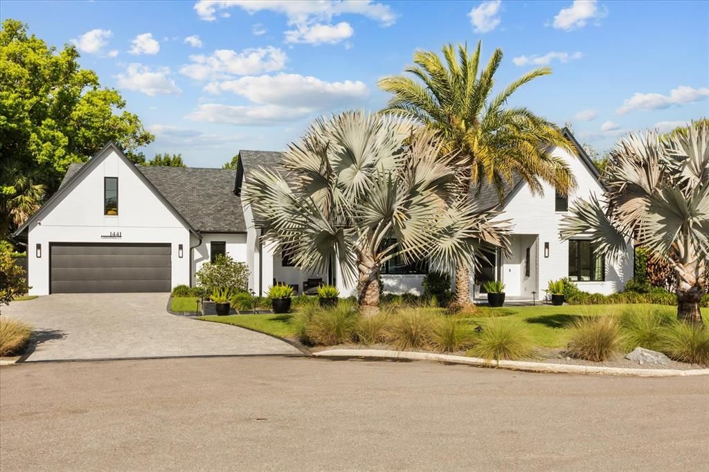 For Sale: $4,285,000 (4 beds, 5 baths, 4066 Square Feet)