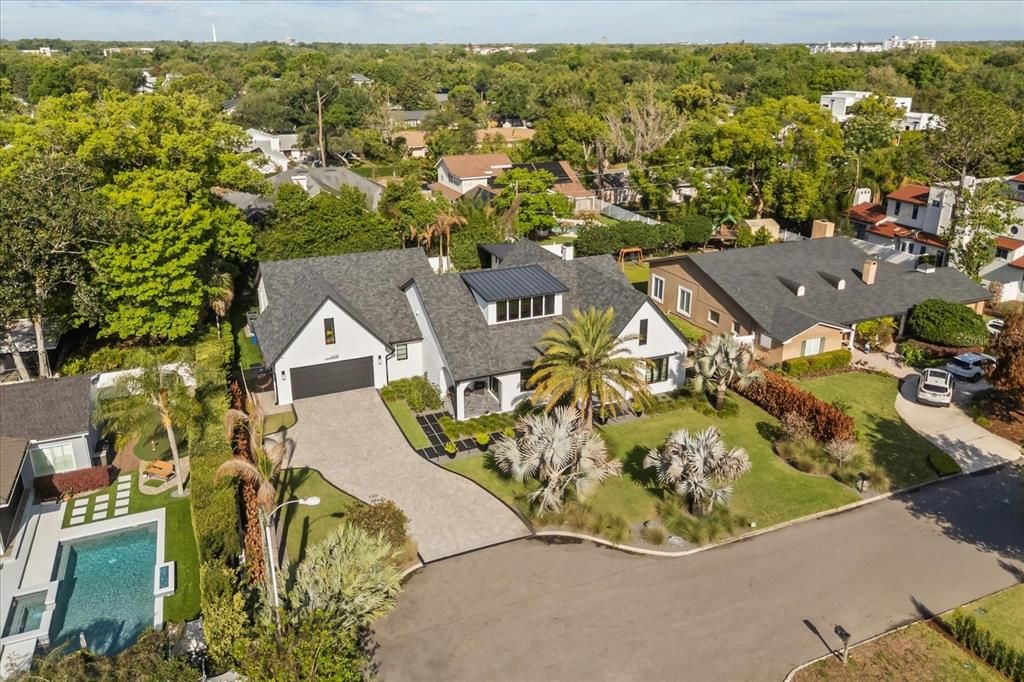 For Sale: $4,285,000 (4 beds, 5 baths, 4066 Square Feet)