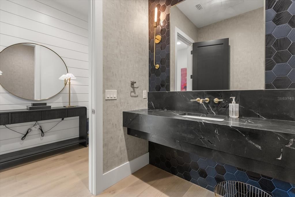 For Sale: $4,285,000 (4 beds, 5 baths, 4066 Square Feet)