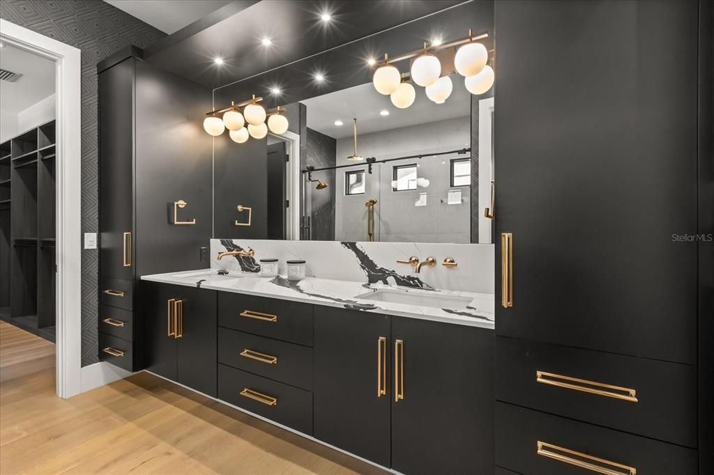 For Sale: $4,285,000 (4 beds, 5 baths, 4066 Square Feet)