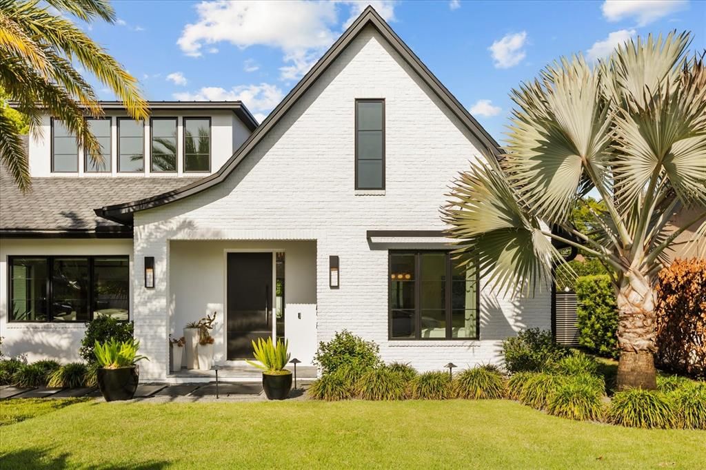 For Sale: $4,285,000 (4 beds, 5 baths, 4066 Square Feet)