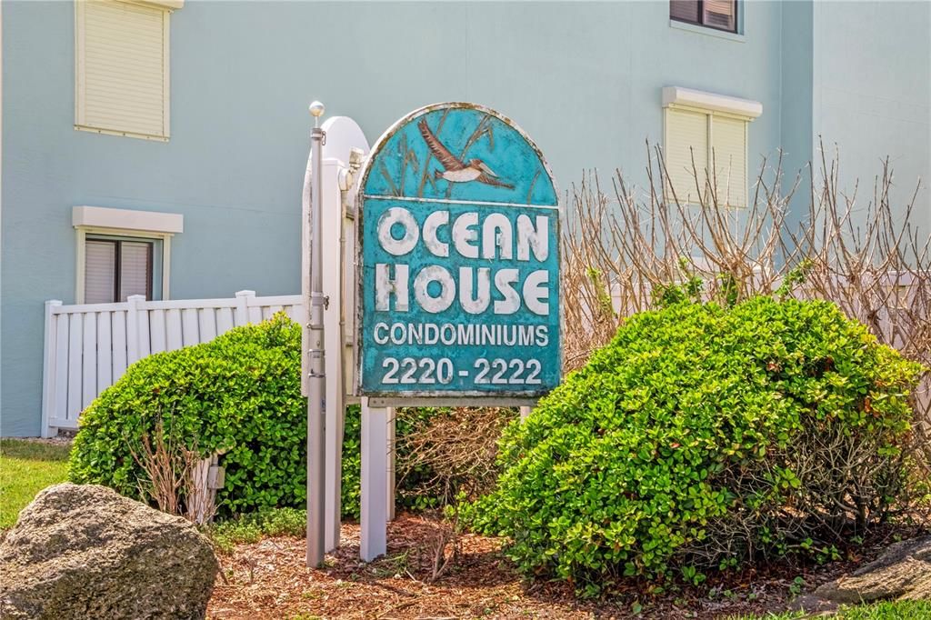 For Sale: $380,000 (2 beds, 2 baths, 1150 Square Feet)
