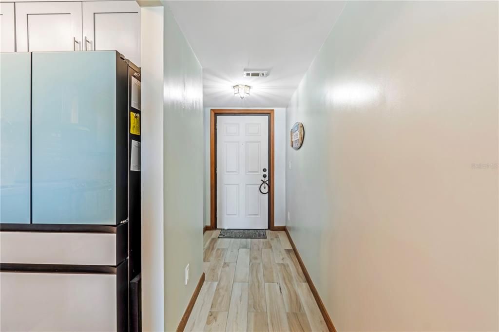 For Sale: $380,000 (2 beds, 2 baths, 1150 Square Feet)