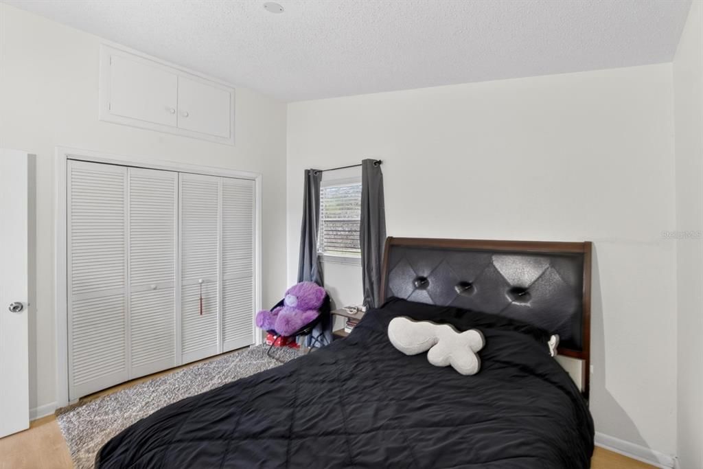 Active With Contract: $250,000 (3 beds, 2 baths, 1035 Square Feet)
