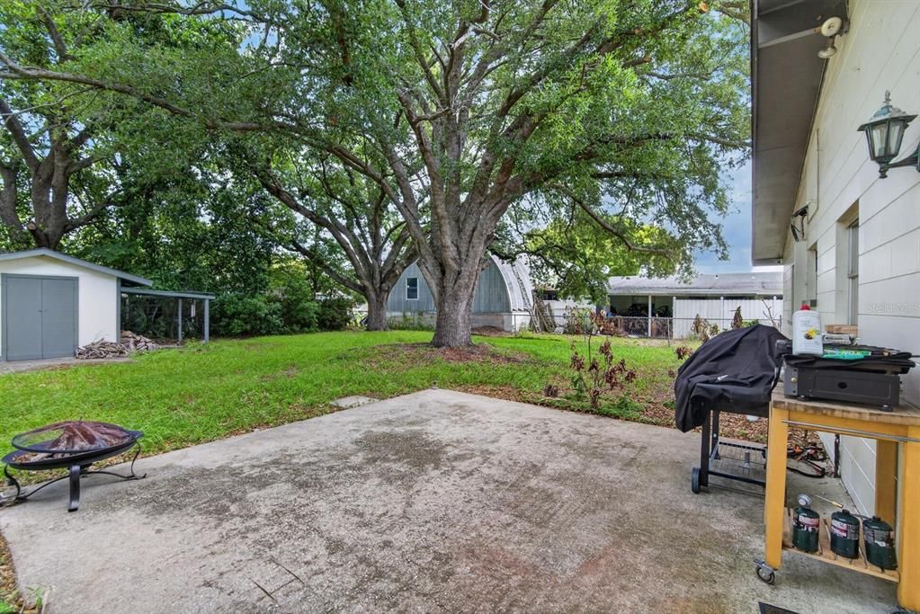 Active With Contract: $250,000 (3 beds, 2 baths, 1035 Square Feet)