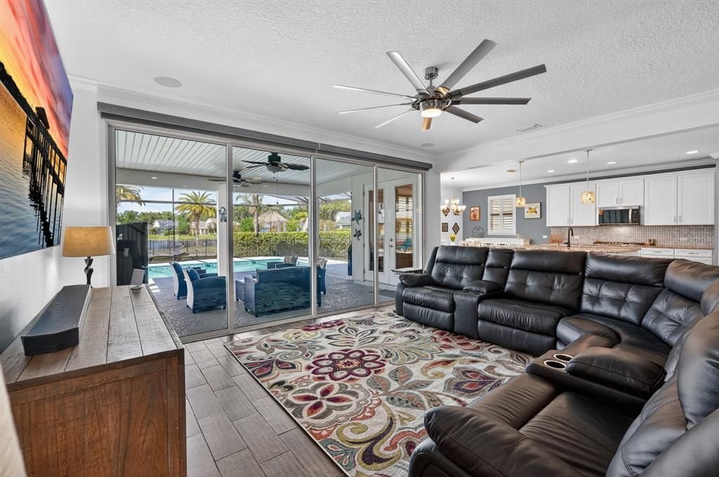 For Sale: $815,000 (4 beds, 3 baths, 2861 Square Feet)