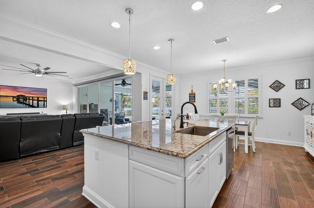 For Sale: $815,000 (4 beds, 3 baths, 2861 Square Feet)
