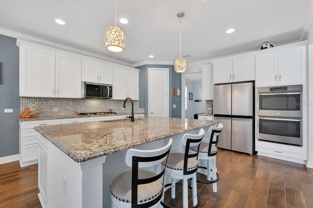 For Sale: $815,000 (4 beds, 3 baths, 2861 Square Feet)