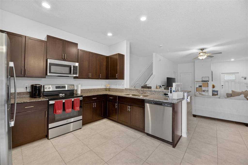 For Sale: $268,900 (3 beds, 2 baths, 1634 Square Feet)