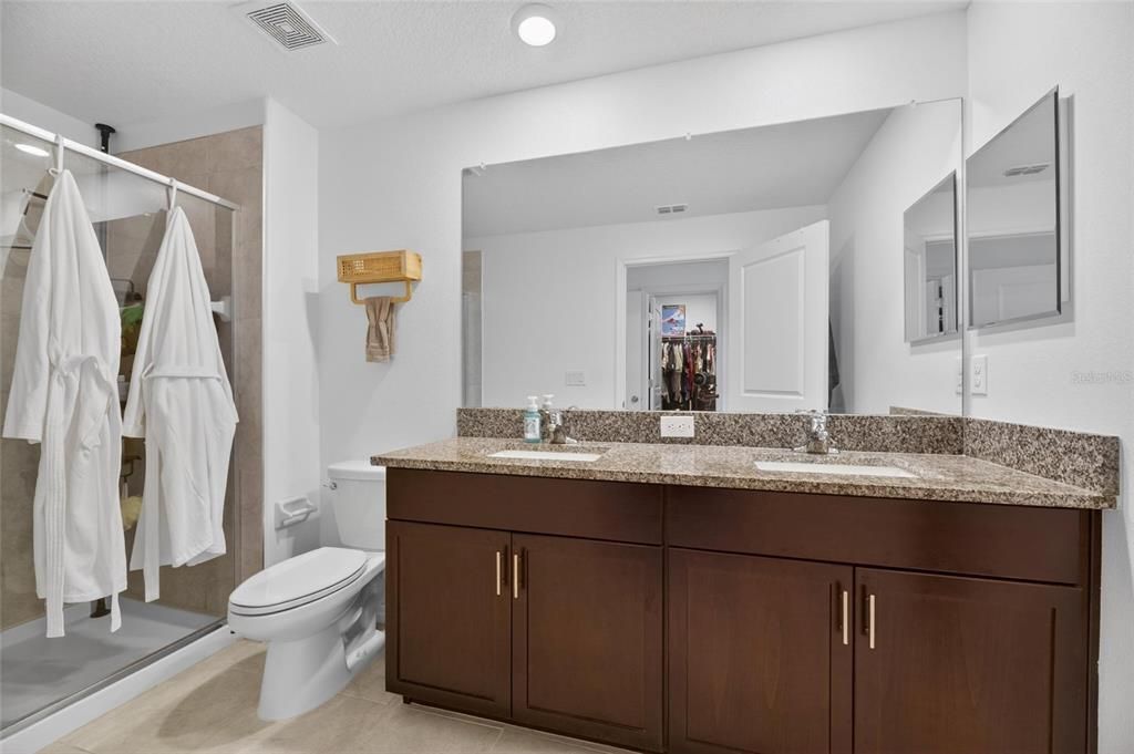 For Sale: $268,900 (3 beds, 2 baths, 1634 Square Feet)