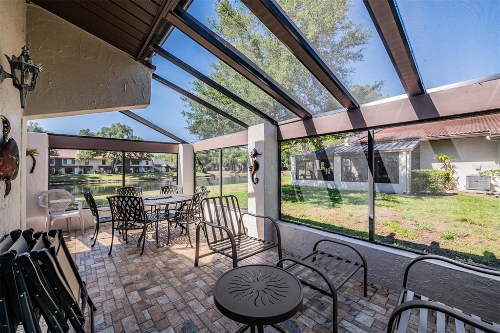 Active With Contract: $278,900 (2 beds, 2 baths, 1422 Square Feet)