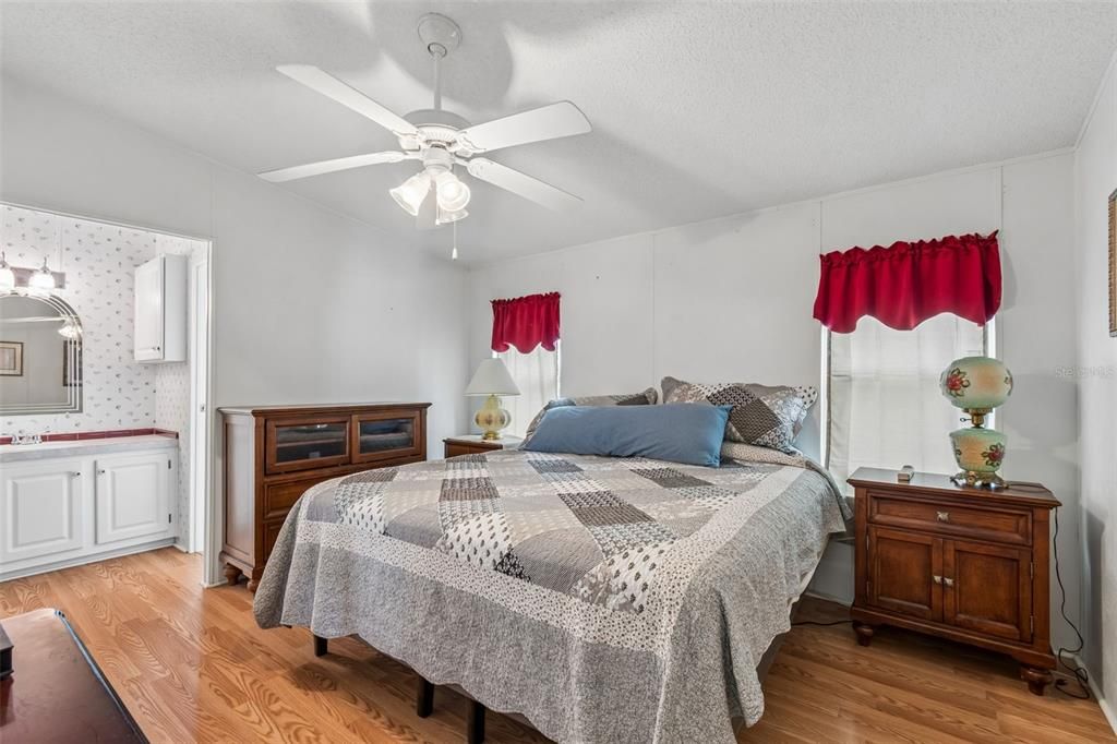 For Sale: $169,900 (3 beds, 2 baths, 1248 Square Feet)