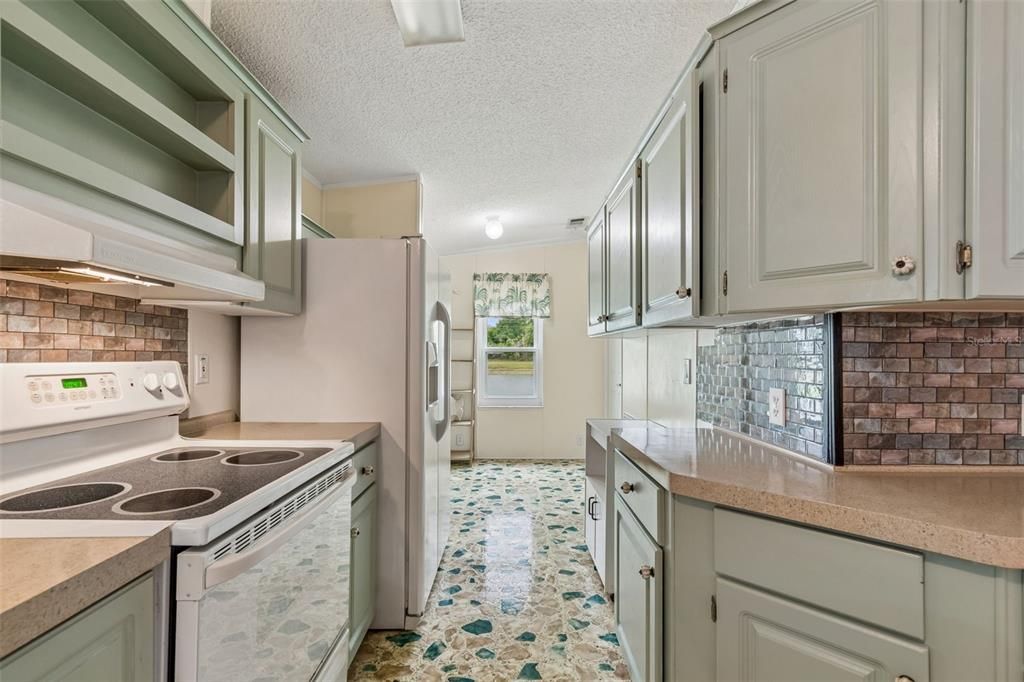 For Sale: $169,900 (3 beds, 2 baths, 1248 Square Feet)