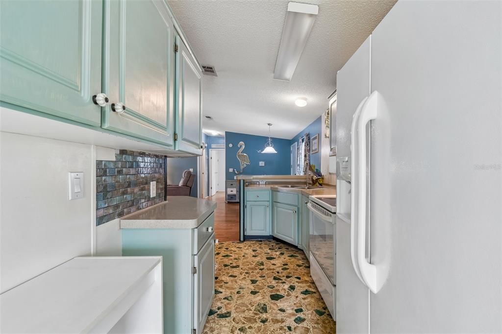 For Sale: $169,900 (3 beds, 2 baths, 1248 Square Feet)