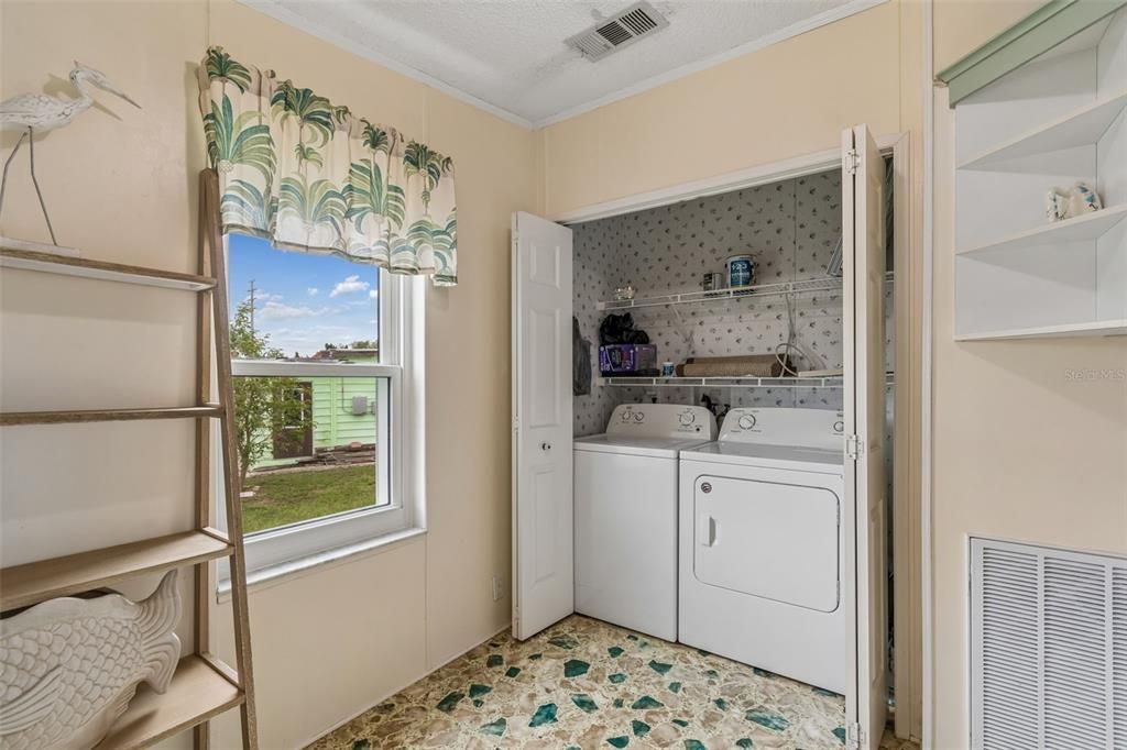 For Sale: $169,900 (3 beds, 2 baths, 1248 Square Feet)
