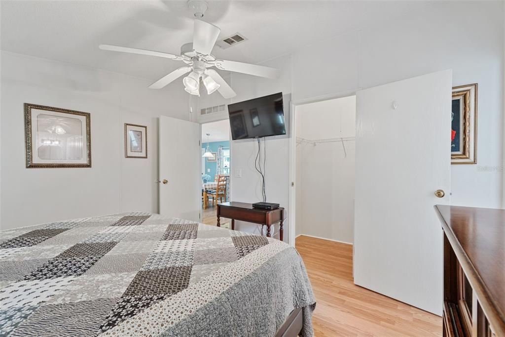 For Sale: $169,900 (3 beds, 2 baths, 1248 Square Feet)