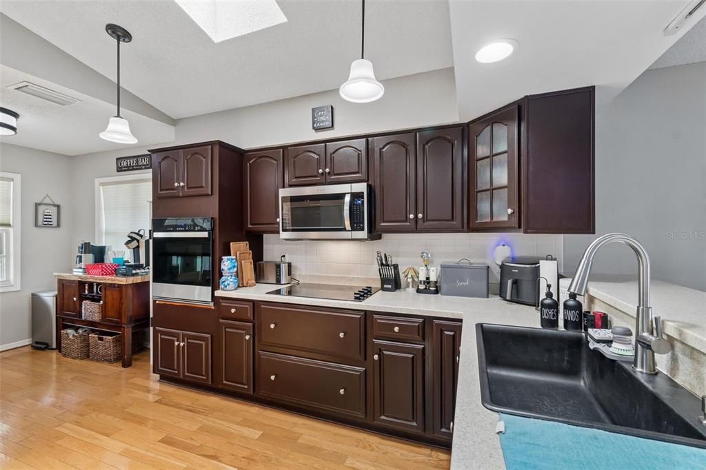 En Venta: $759,900 (3 camas, 3 baños, 2020 Pies cuadrados)