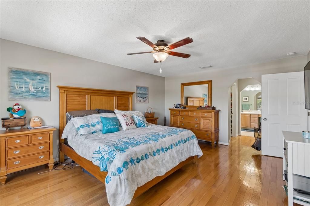 En Venta: $759,900 (3 camas, 3 baños, 2020 Pies cuadrados)