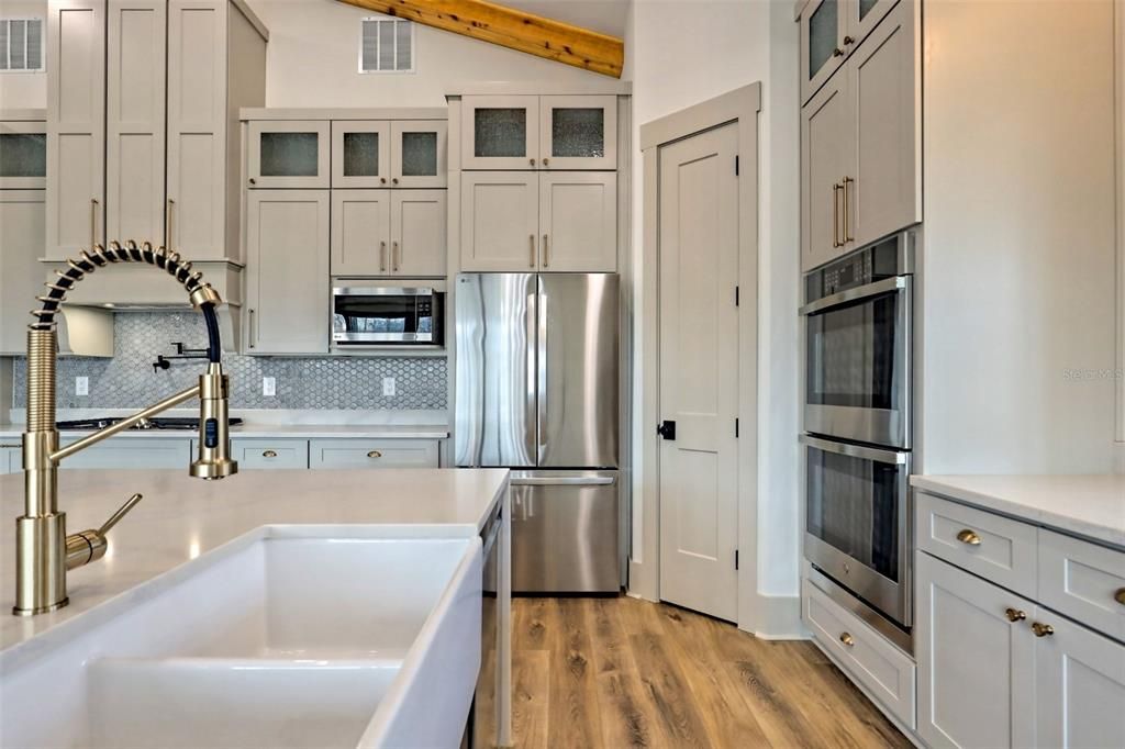 For Sale: $2,395,000 (4 beds, 4 baths, 4598 Square Feet)