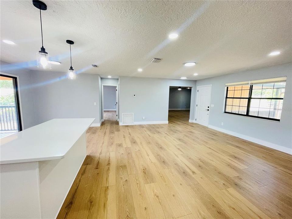 На продажу: $369,900 (3 спален, 2 ванн, 1802 Квадратных фут)