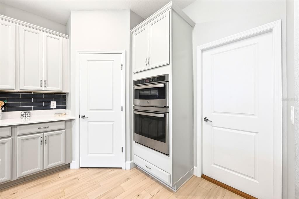 Activo con contrato: $614,999 (5 camas, 4 baños, 3403 Pies cuadrados)