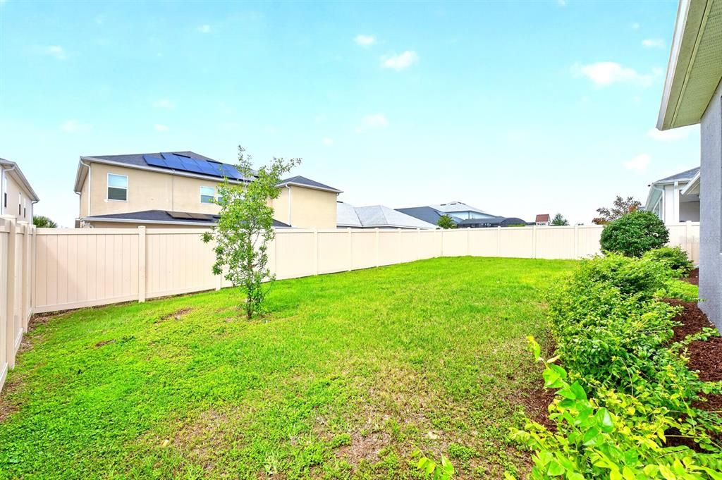 Activo con contrato: $614,999 (5 camas, 4 baños, 3403 Pies cuadrados)