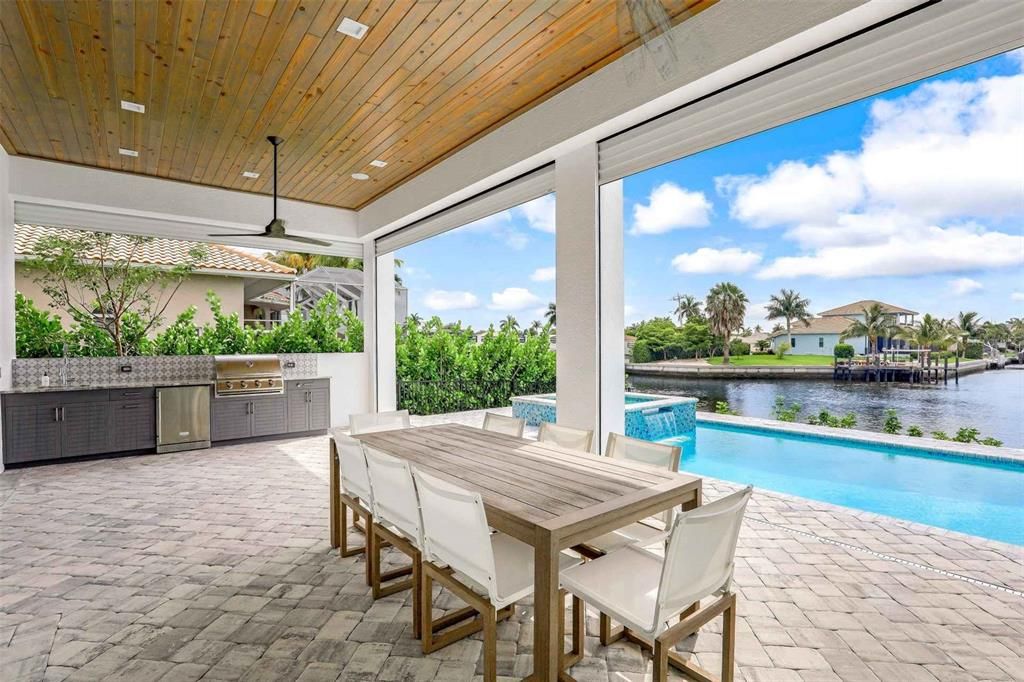 For Sale: $730,000 (4 beds, 4 baths, 4009 Square Feet)