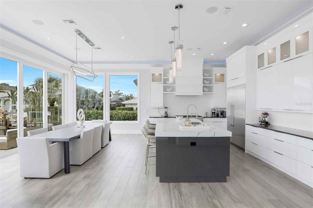 For Sale: $730,000 (4 beds, 4 baths, 4009 Square Feet)