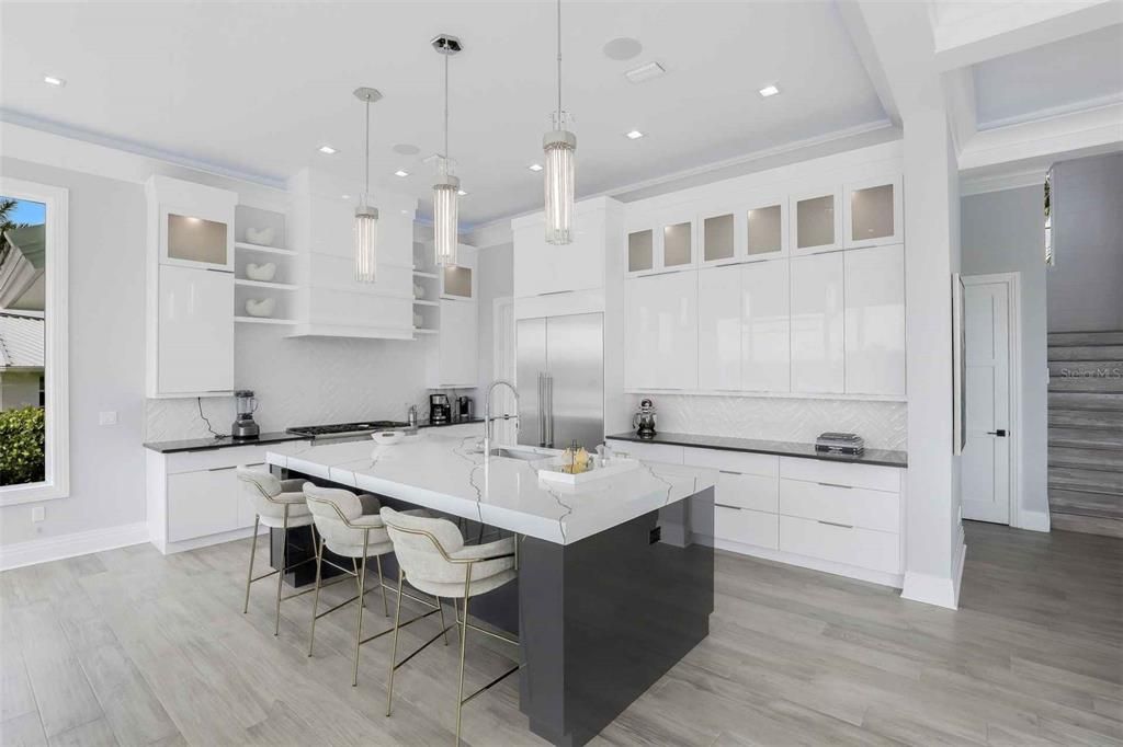For Sale: $730,000 (4 beds, 4 baths, 4009 Square Feet)