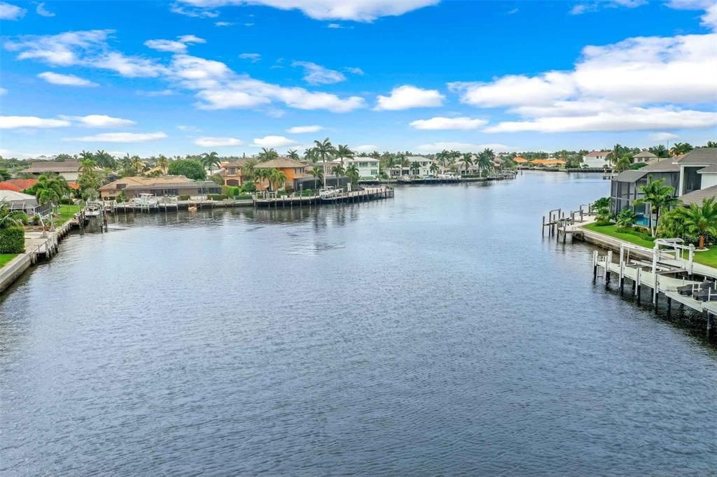 For Sale: $730,000 (4 beds, 4 baths, 4009 Square Feet)