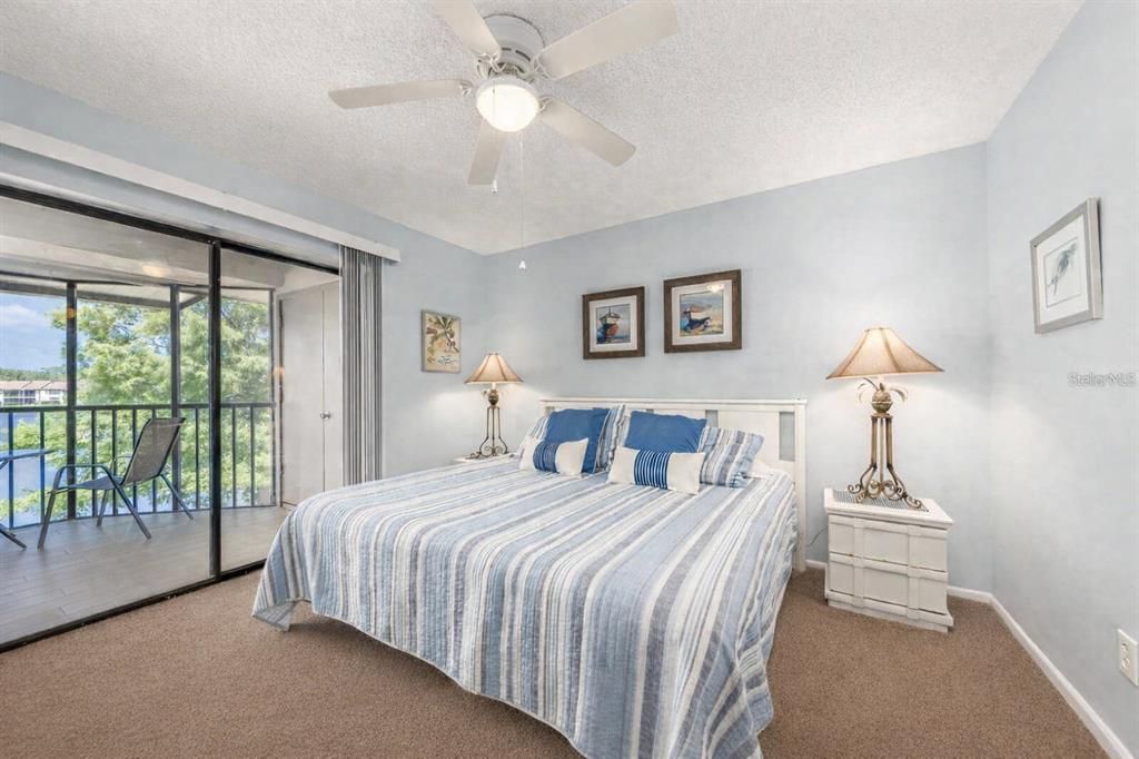 For Sale: $164,900 (1 beds, 1 baths, 674 Square Feet)
