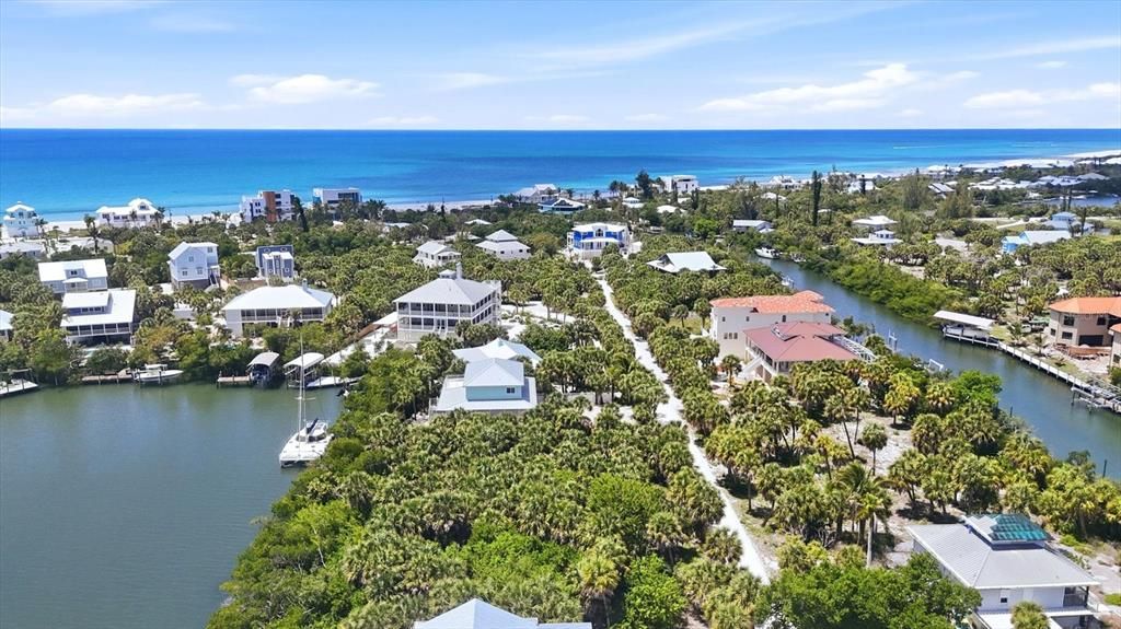 En Venta: $305,000 (0.23 acres)