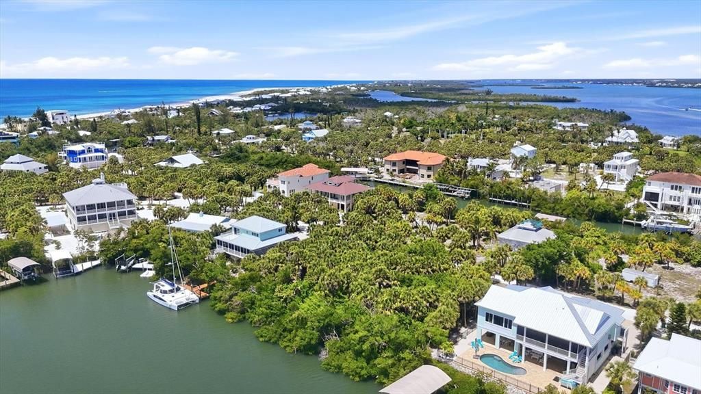 En Venta: $305,000 (0.23 acres)