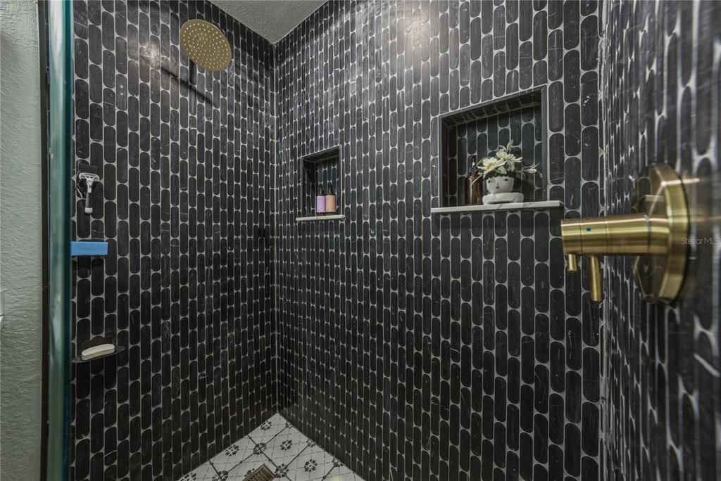 На продажу: $614,900 (3 спален, 2 ванн, 2100 Квадратных фут)