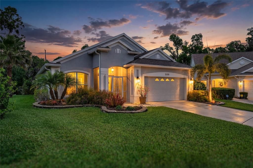 Activo con contrato: $389,900 (3 camas, 2 baños, 1736 Pies cuadrados)