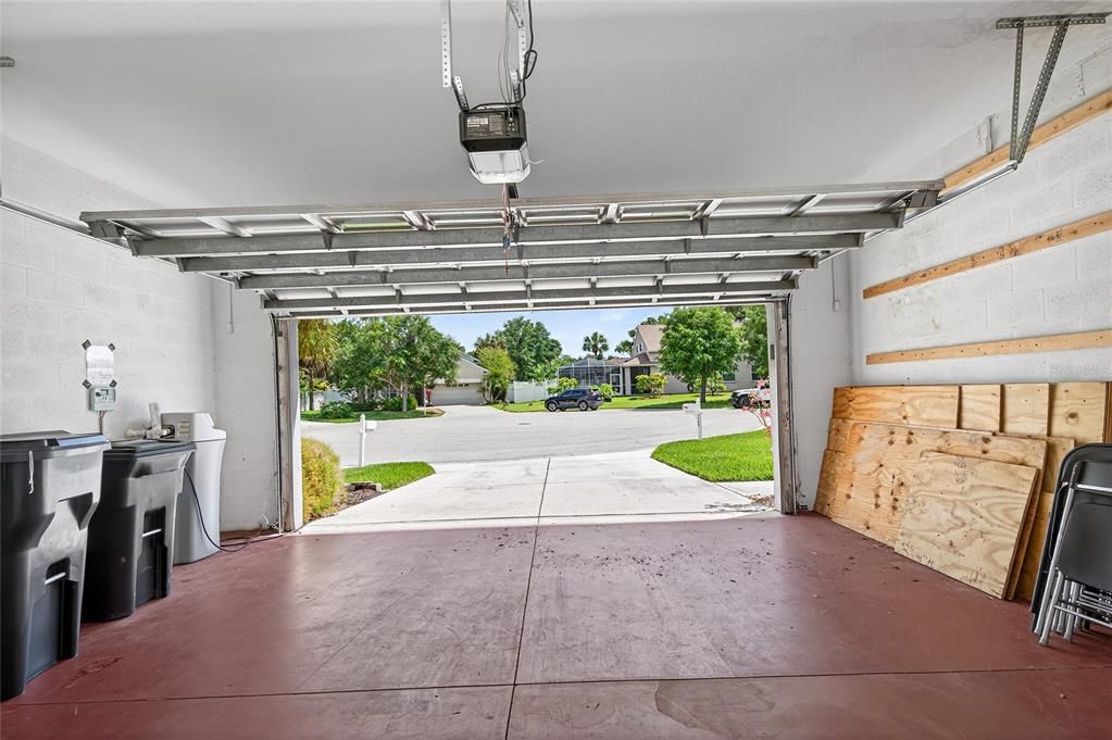 Activo con contrato: $389,900 (3 camas, 2 baños, 1736 Pies cuadrados)