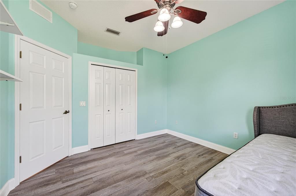 Activo con contrato: $389,900 (3 camas, 2 baños, 1736 Pies cuadrados)