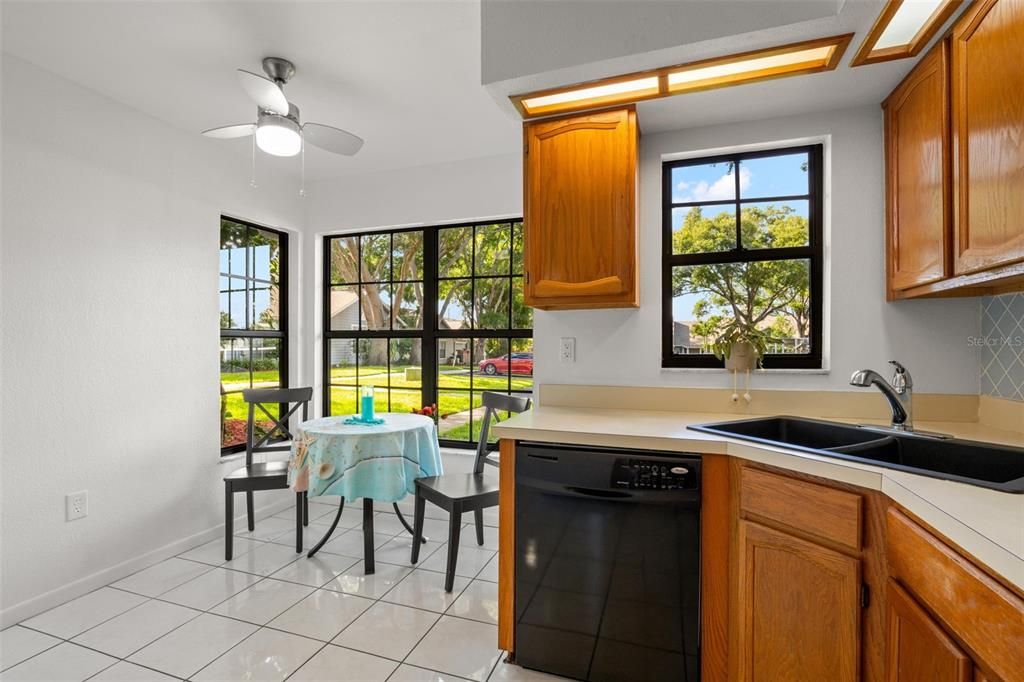 En Venta: $237,500 (2 camas, 2 baños, 1200 Pies cuadrados)