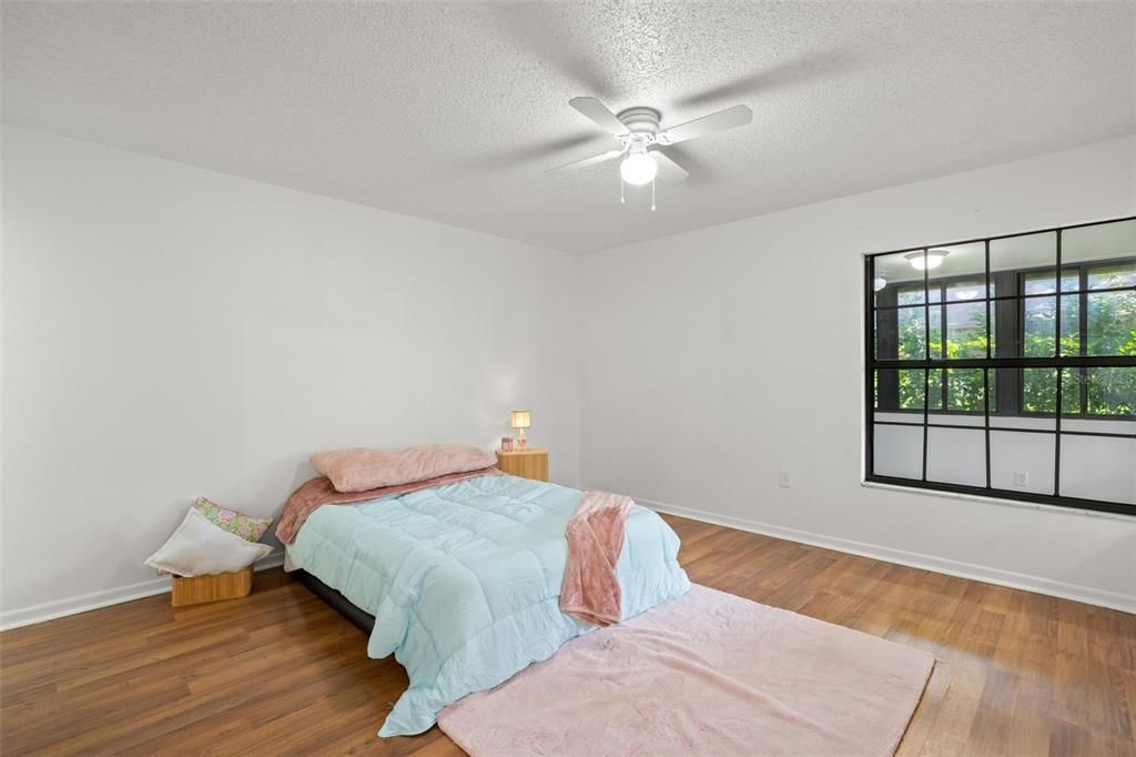 En Venta: $237,500 (2 camas, 2 baños, 1200 Pies cuadrados)