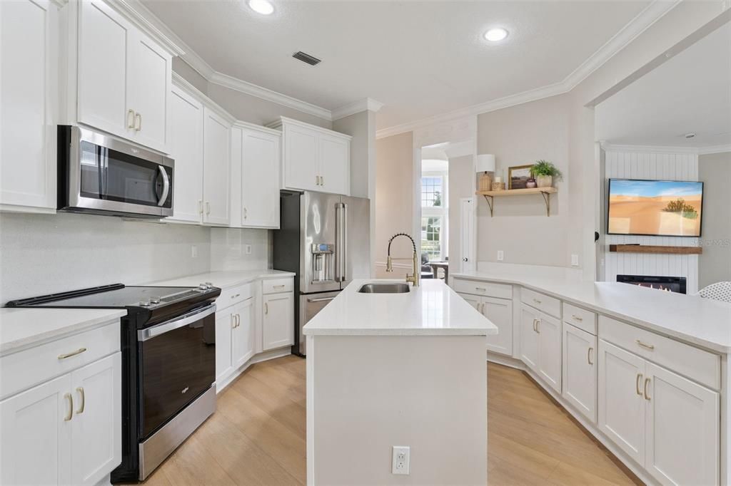 Active With Contract: $779,000 (5 beds, 3 baths, 3359 Square Feet)