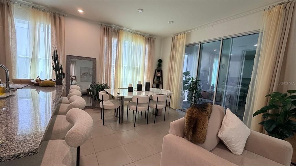 En Renta: $2,400 (3 camas, 2 baños, 1728 Pies cuadrados)