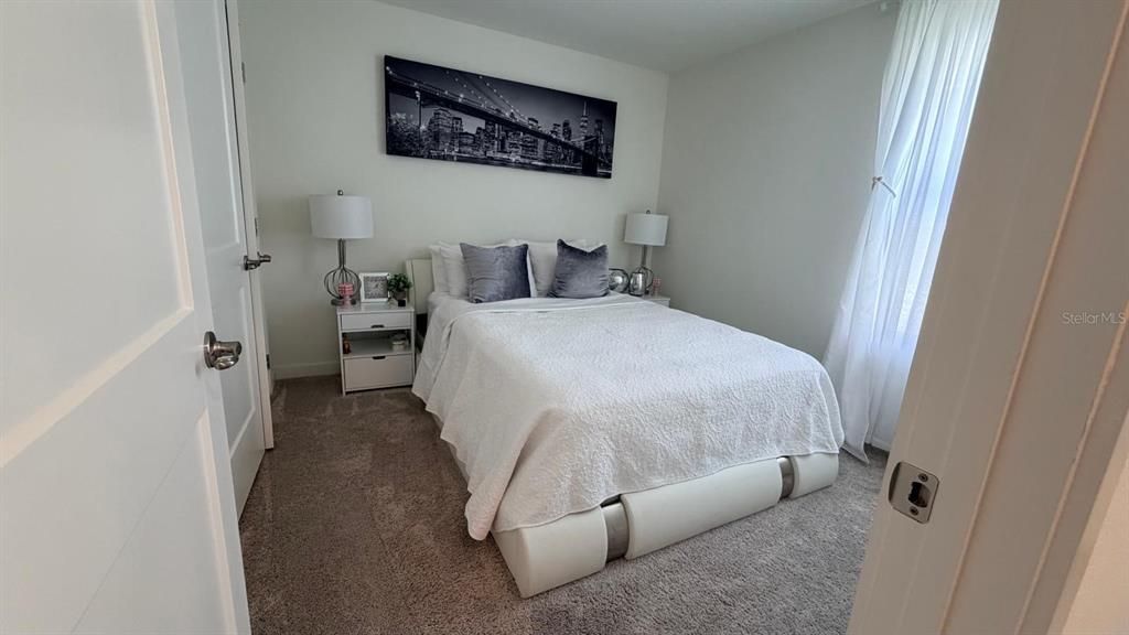 En Renta: $2,400 (3 camas, 2 baños, 1728 Pies cuadrados)