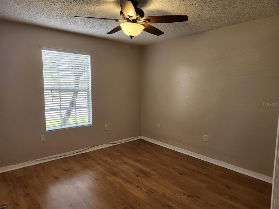 For Sale: $169,000 (2 beds, 2 baths, 811 Square Feet)