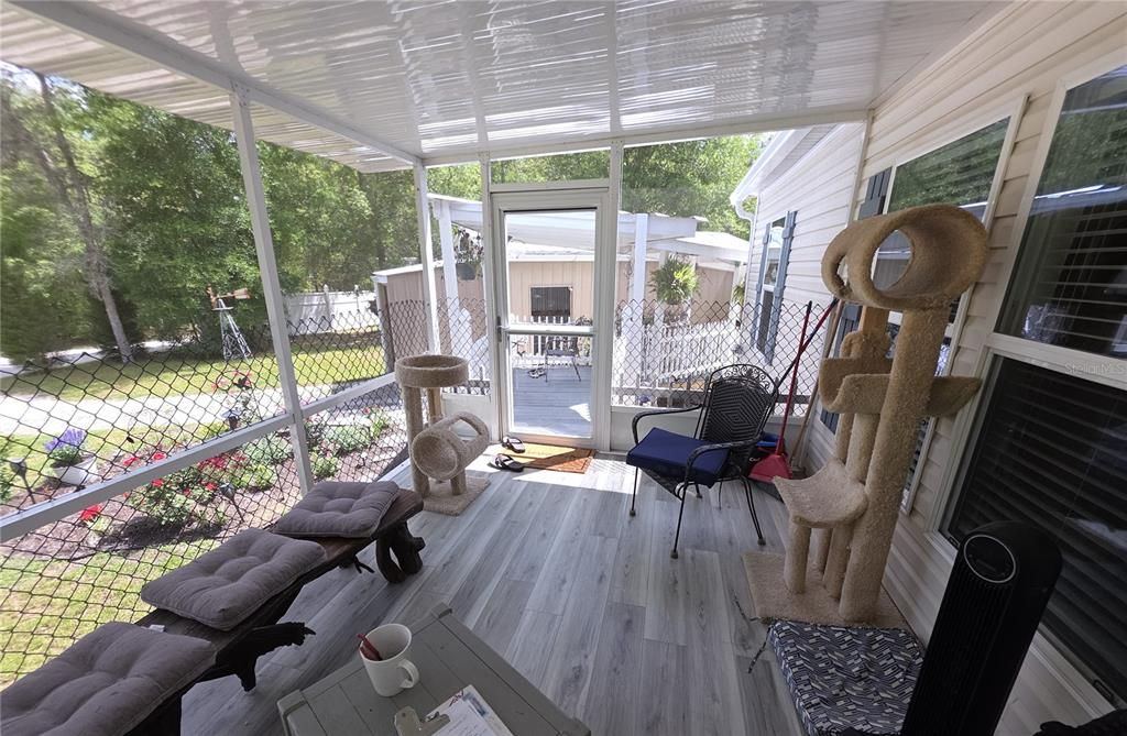 For Sale: $295,000 (3 beds, 2 baths, 1080 Square Feet)