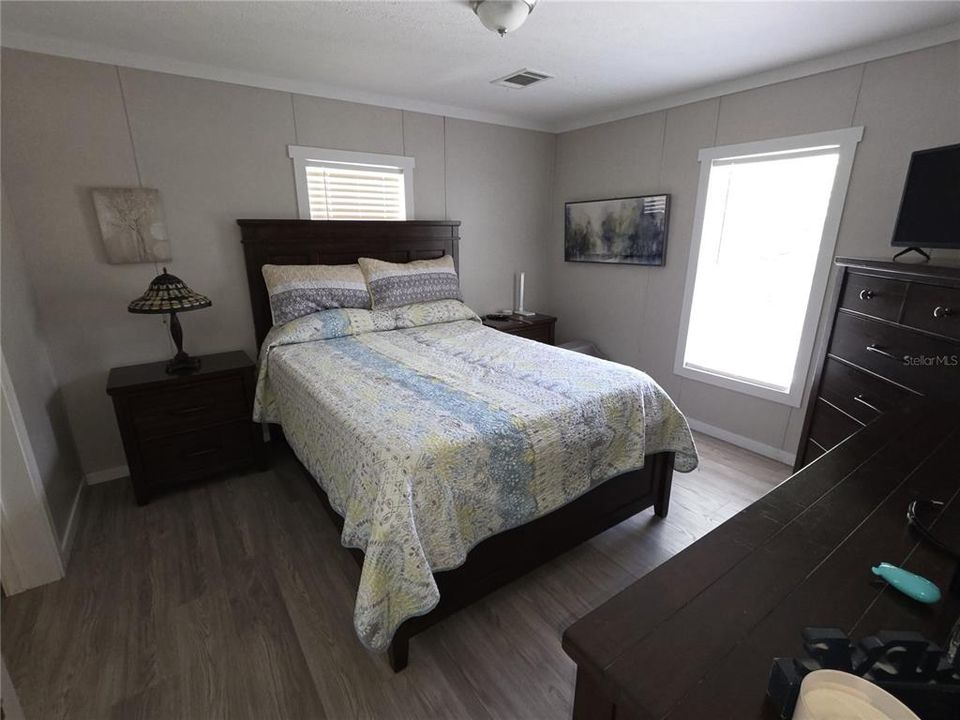 For Sale: $295,000 (3 beds, 2 baths, 1080 Square Feet)
