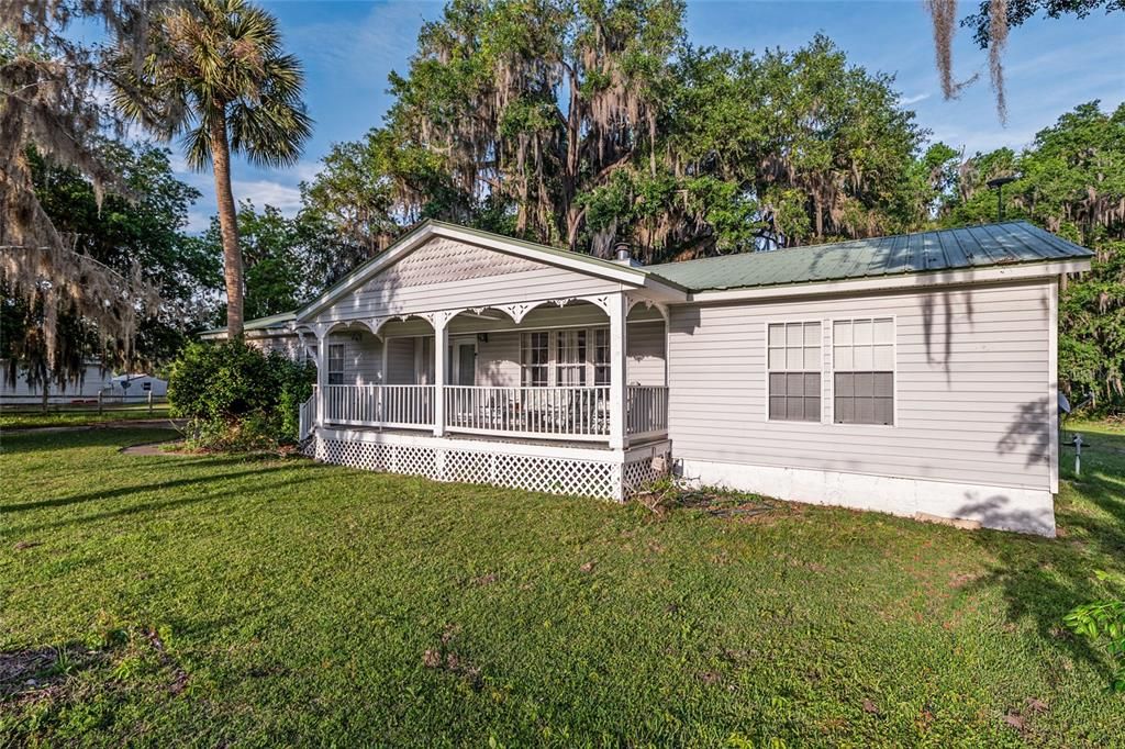 For Sale: $298,000 (3 beds, 2 baths, 1752 Square Feet)